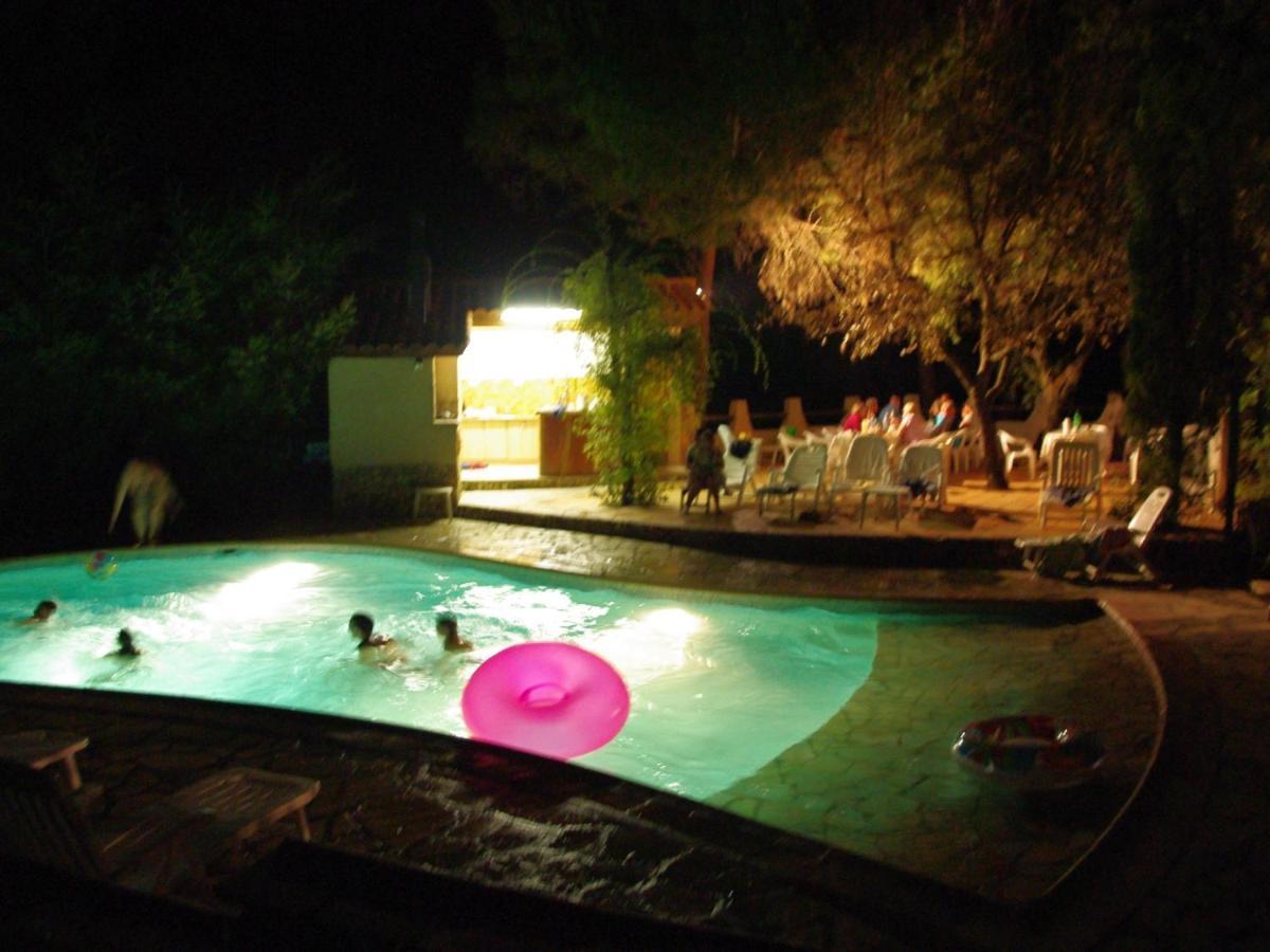 Couette-café Les D'hotes Au Bois Fleuri Roquebrune-sur Argens