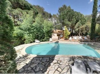Les D'hotes Au Bois Fleuri Couette-café Roquebrune-sur Argens