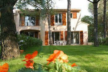 Les D'hotes Au Bois Fleuri * Roquebrune-sur Argens